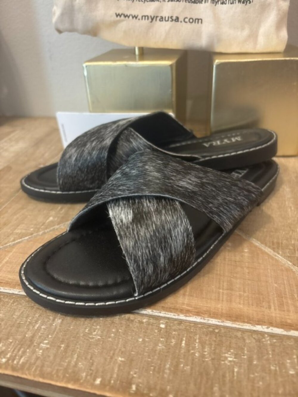 NEW Myra El Paso Dawn Hair-On Leather Sandals Speckled White Sizes: 7-11 - Picture 4 of 4